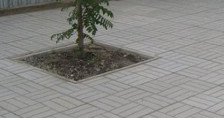 Качественная тротуарная плитка серого цвета в Волхове в октябре