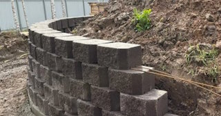 Установка подпорной стенки в Волхове в октябре